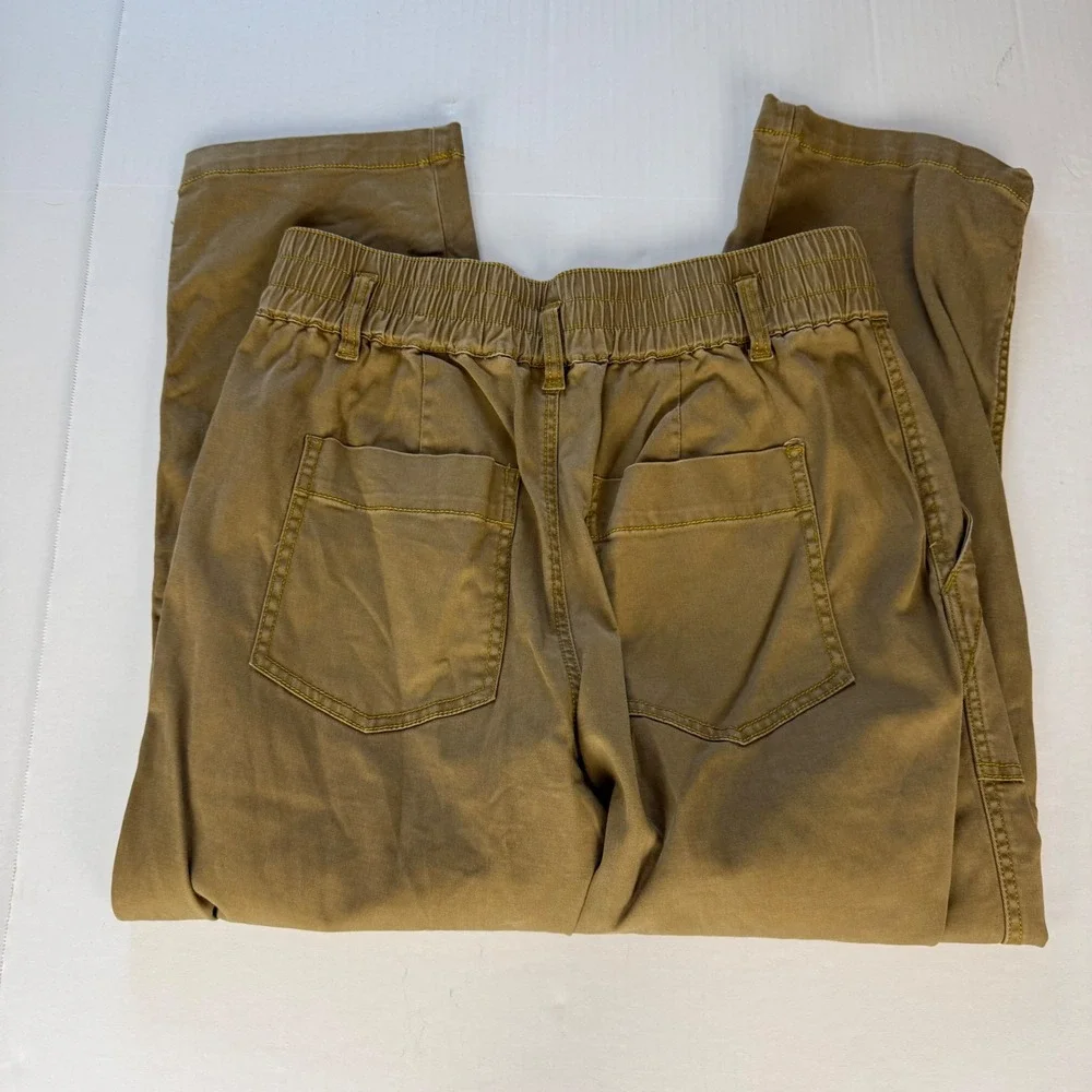 Cabi 5693 Women Tan Brown Utility Cropped Trousers Pants Size 4 Relaxed Fit